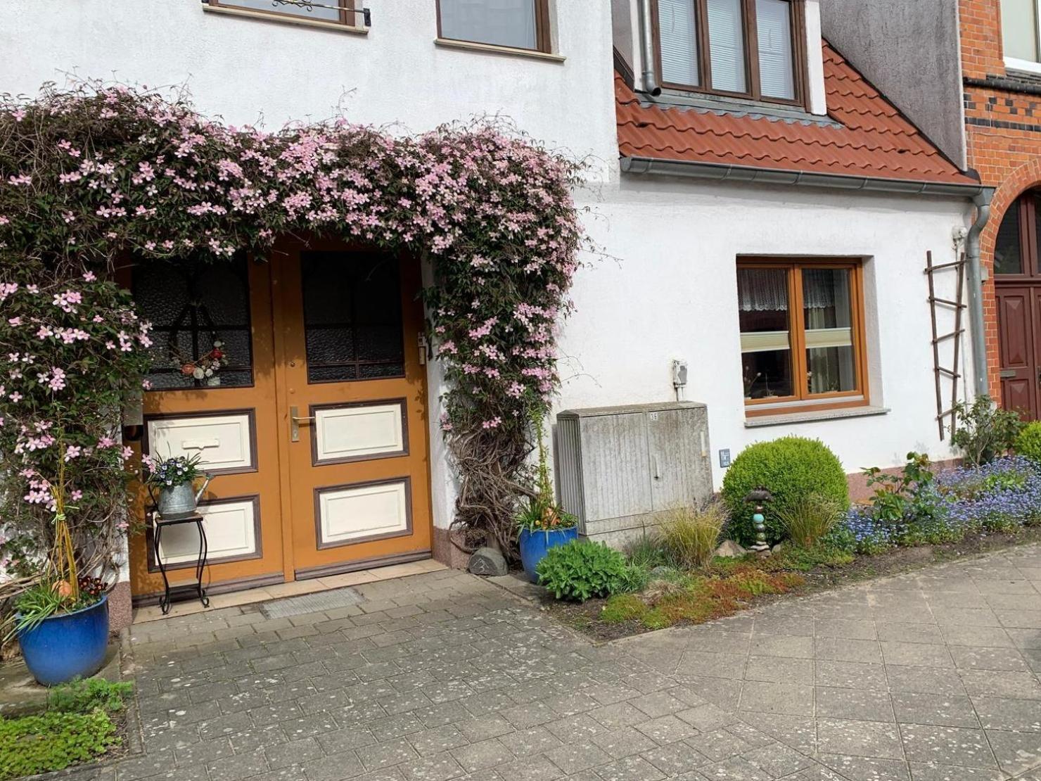Ferienwohnung Fuer 2 Personen Krakow am See Exterior foto